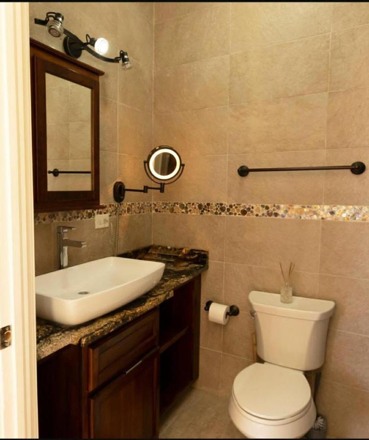 Finest Accommodation Riches Manor 1 Gladstone Drive Apt A2 Kgn 6 New Kgn Kingston Esterno foto