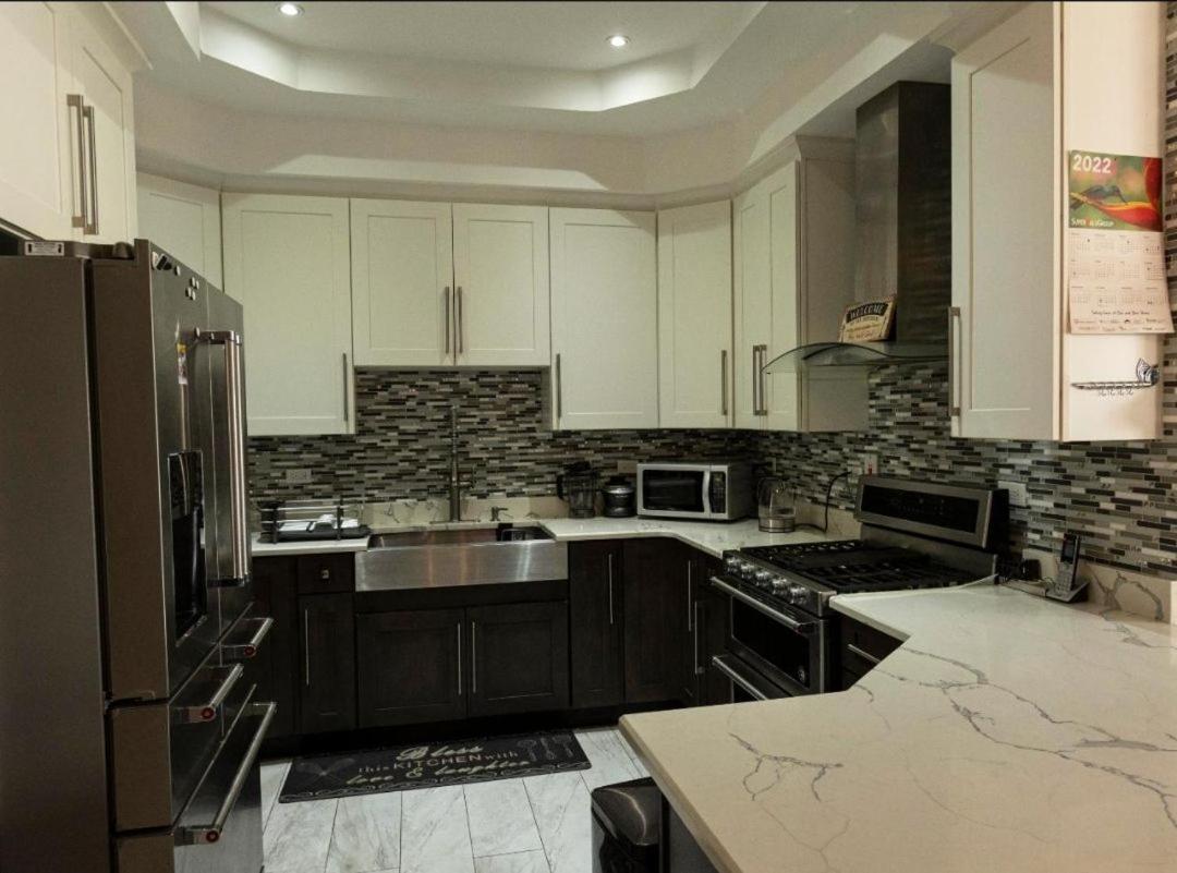 Finest Accommodation Riches Manor 1 Gladstone Drive Apt A2 Kgn 6 New Kgn Kingston Esterno foto